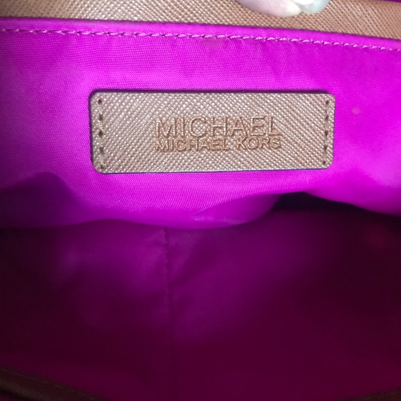 Authentic Michael Kors Black Kelsey Tote Mid size - Picture 12 of 15